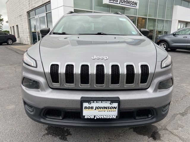 2016 Jeep Cherokee Sport