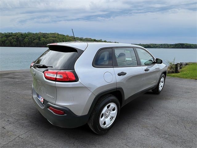 2016 Jeep Cherokee Sport