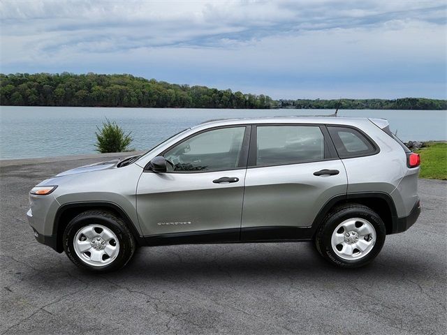 2016 Jeep Cherokee Sport