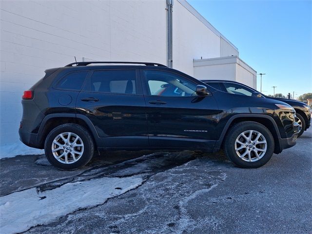 2016 Jeep Cherokee Sport