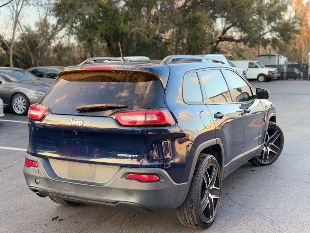 2016 Jeep Cherokee Sport