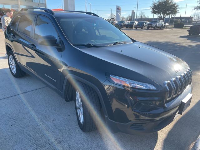 2016 Jeep Cherokee Sport