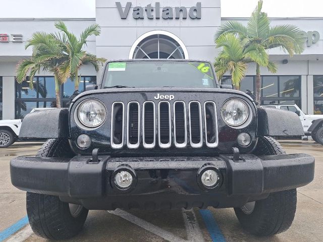 2016 Jeep Wrangler Unlimited Sahara