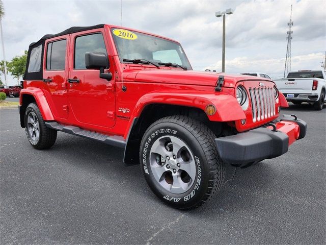 2016 Jeep Wrangler Unlimited Sahara