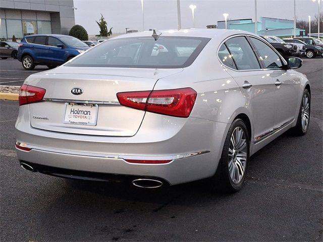 2016 Kia Cadenza Base