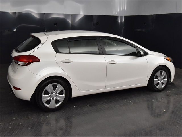 2016 Kia Forte5 LX