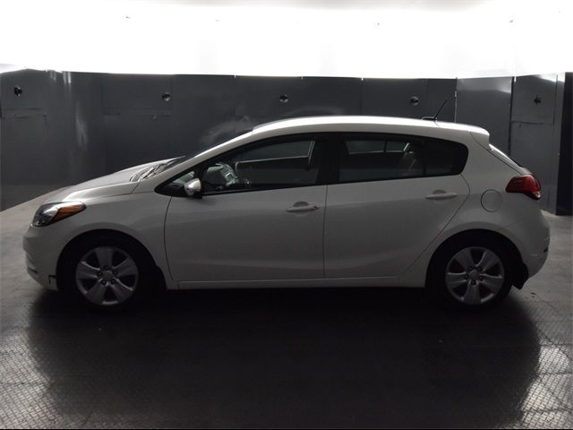 2016 Kia Forte5 LX