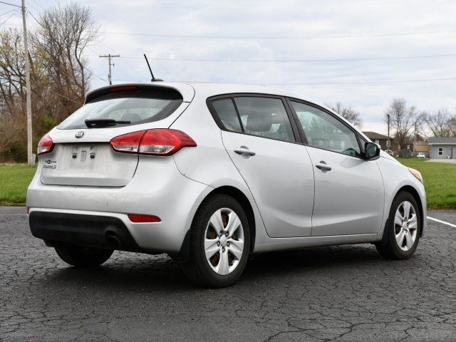 2016 Kia Forte5 LX