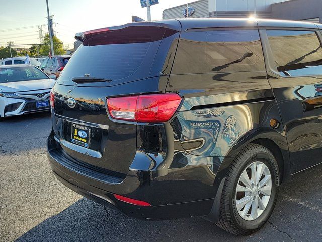 2016 Kia Sedona L