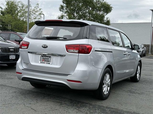 2016 Kia Sedona L