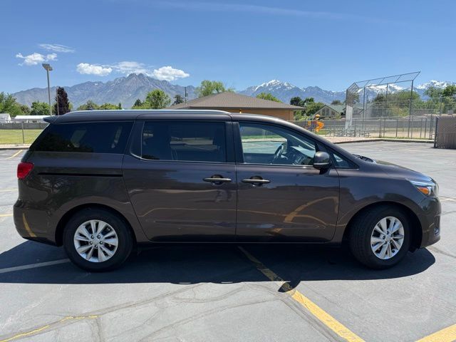 2016 Kia Sedona LX