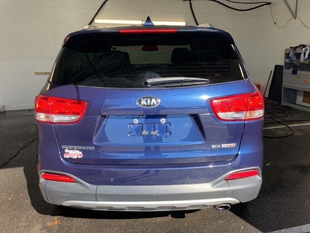 2016 Kia Sorento EX