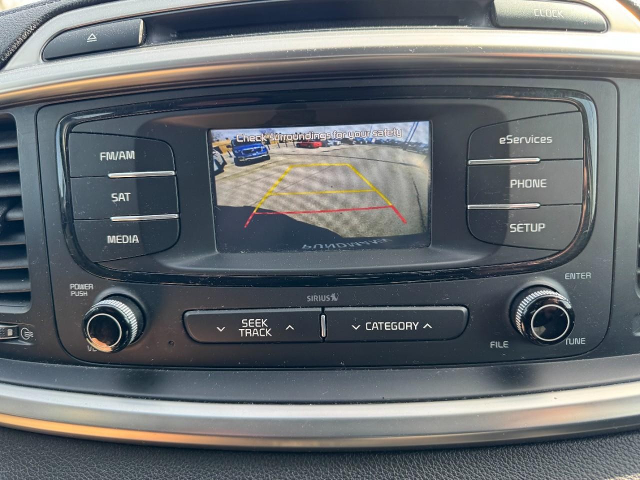 Vehicle image 20 of 28