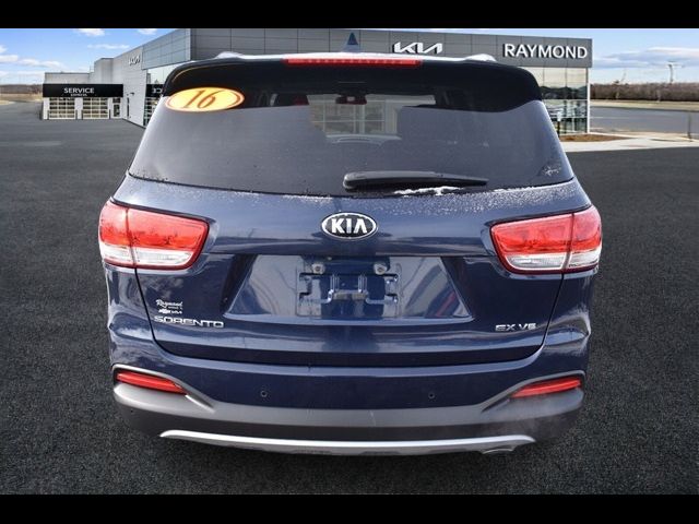 2016 Kia Sorento EX