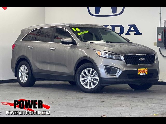 2016 Kia Sorento LX