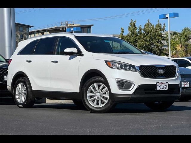 2016 Kia Sorento LX