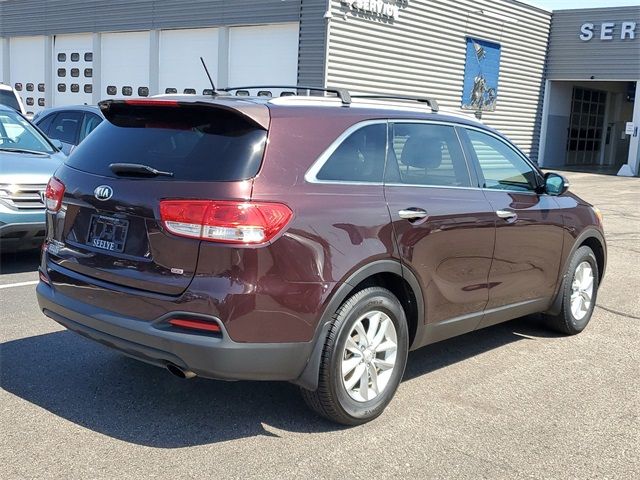 2016 Kia Sorento LX