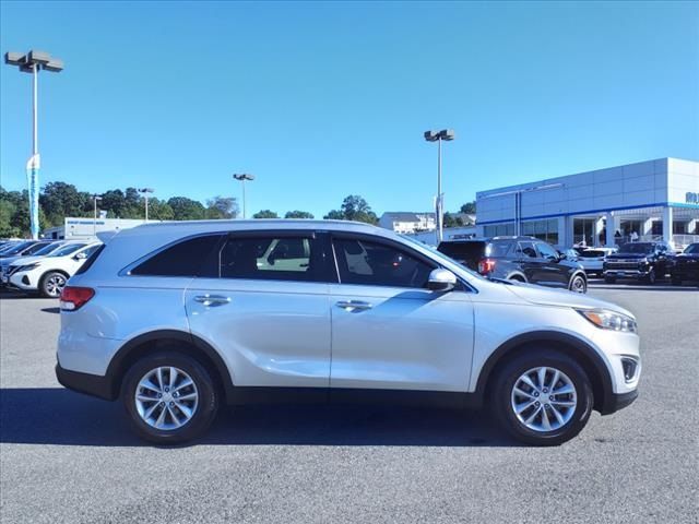 2016 Kia Sorento LX