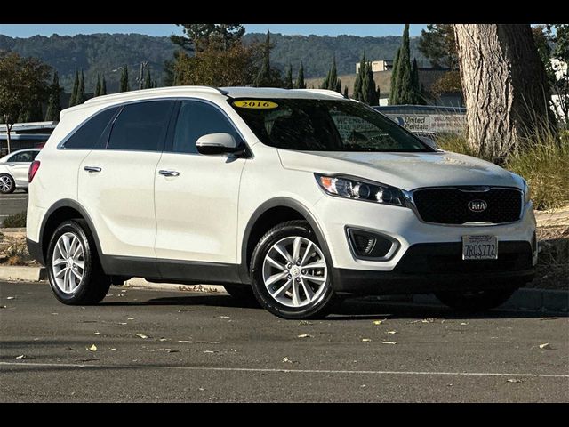 2016 Kia Sorento LX