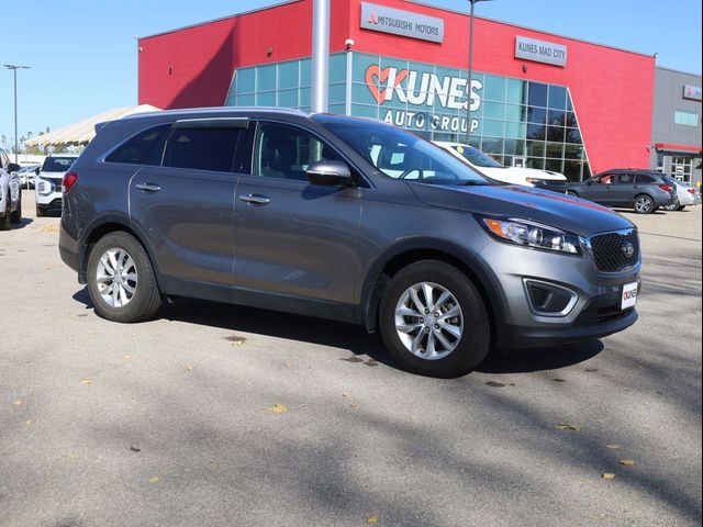 2016 Kia Sorento LX