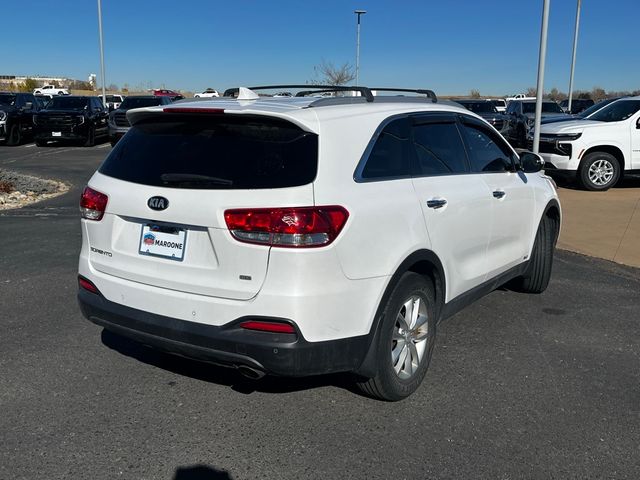 2016 Kia Sorento LX