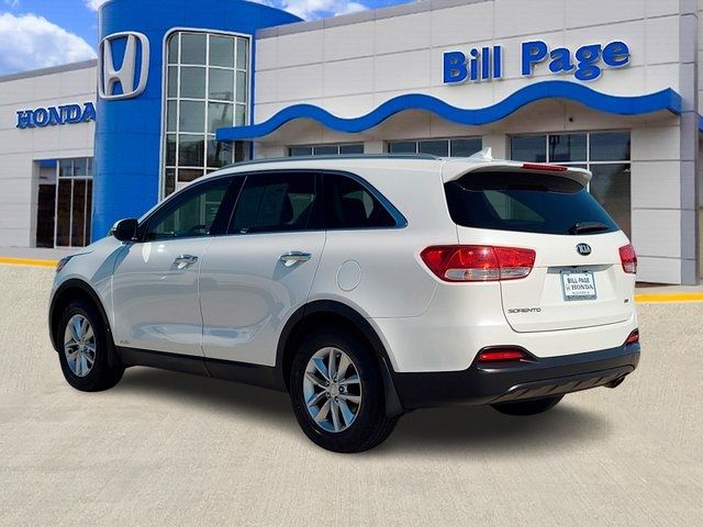 2016 Kia Sorento LX