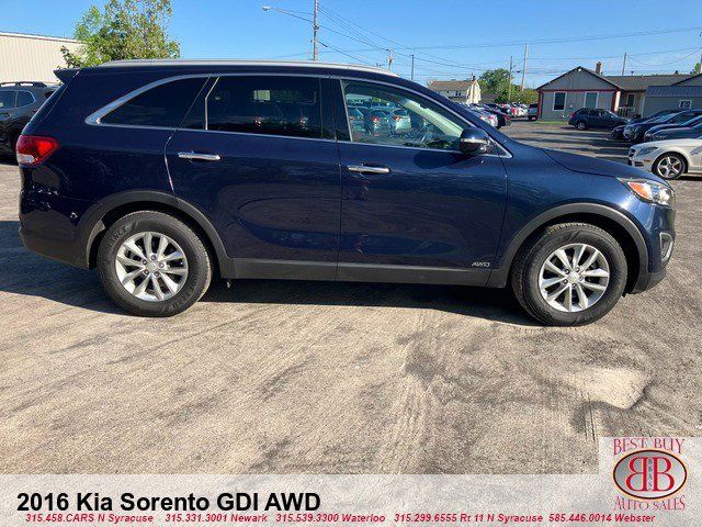 2016 Kia Sorento LX