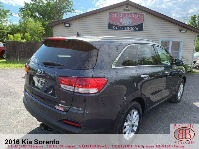 2016 Kia Sorento LX