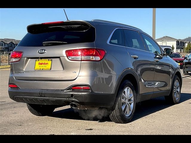 2016 Kia Sorento LX