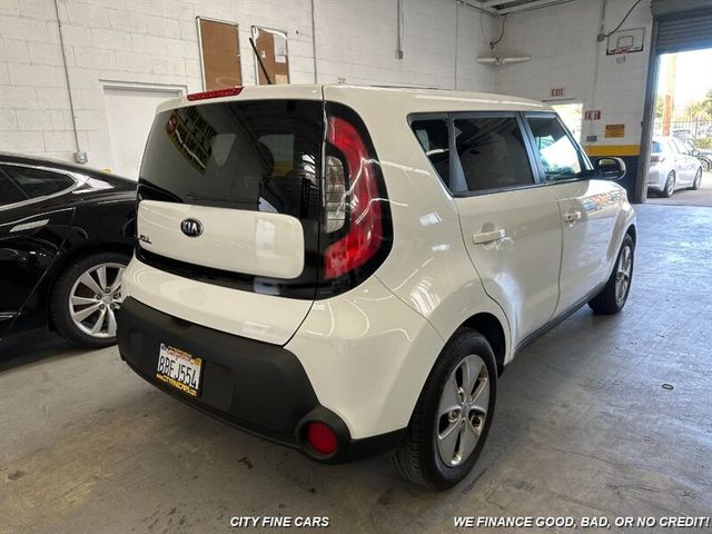 2016 Kia Soul Base