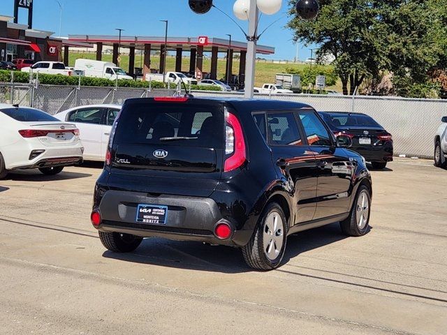 2016 Kia Soul Base