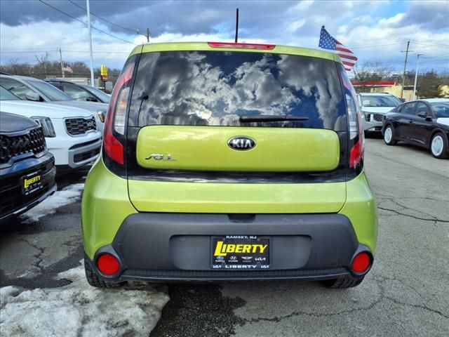 2016 Kia Soul Base