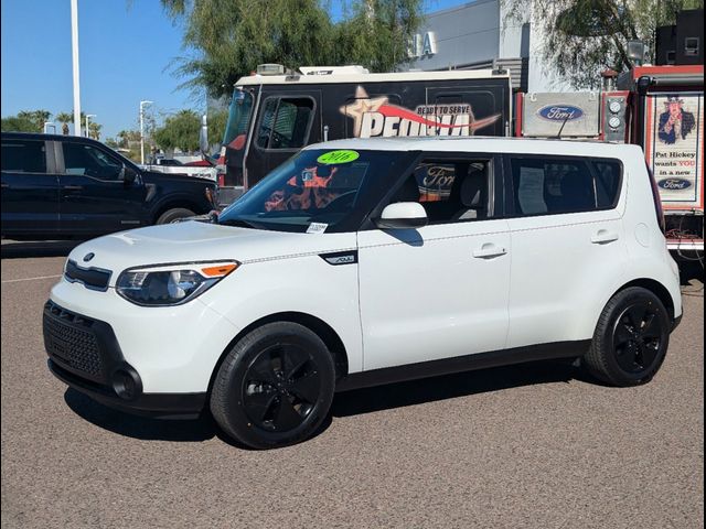 2016 Kia Soul Base