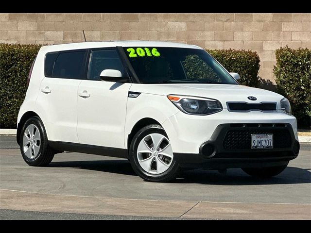 2016 Kia Soul Base