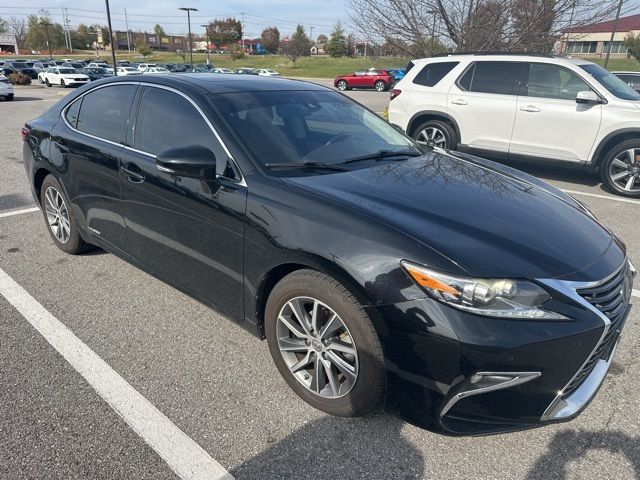 2016 Lexus ES Hybrid 300h