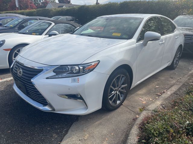 2016 Lexus ES Hybrid 300h