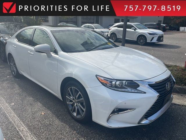 2016 Lexus ES Hybrid 300h