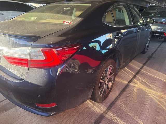 2016 Lexus ES Hybrid 300h