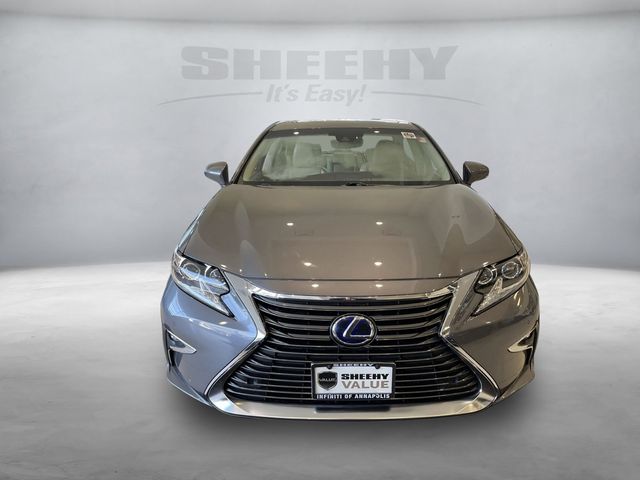 2016 Lexus ES Hybrid 300h