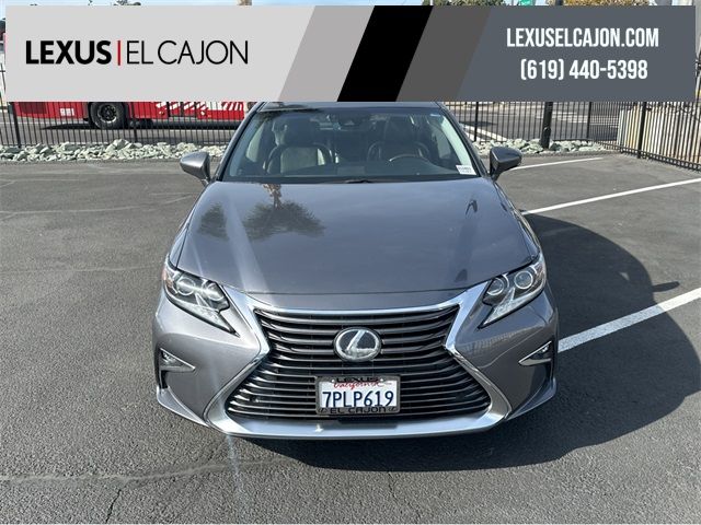 2016 Lexus ES Hybrid 300h