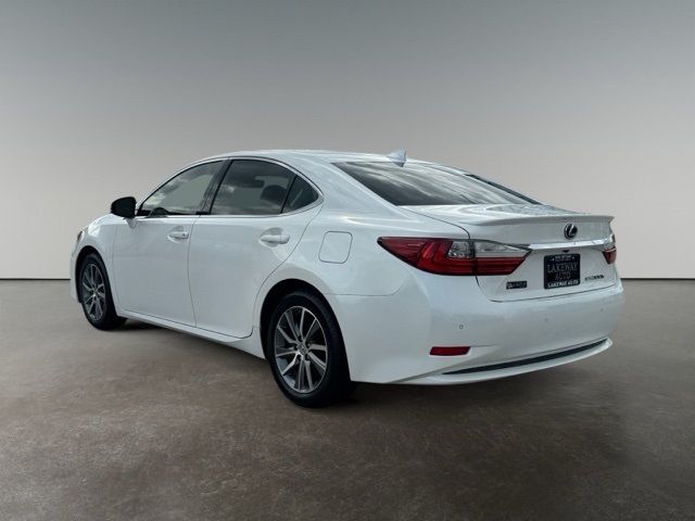 2016 Lexus ES Hybrid 300h