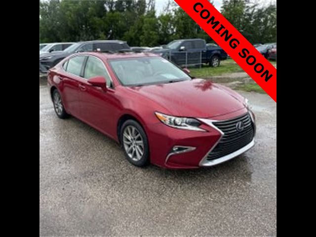 2016 Lexus ES Hybrid 300h