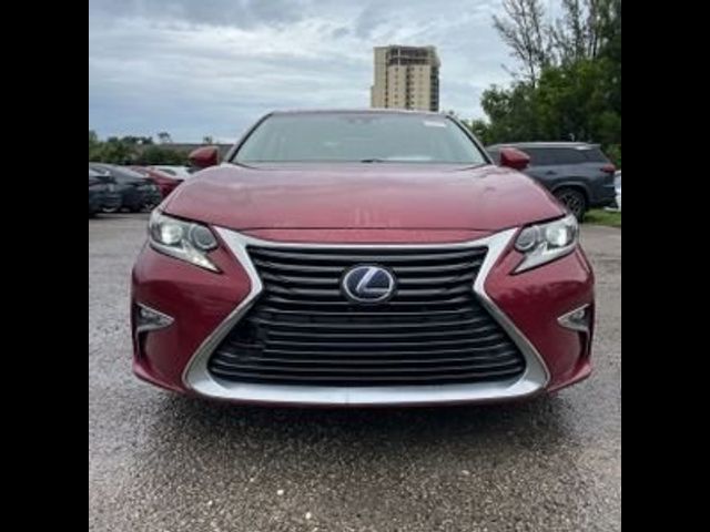 2016 Lexus ES Hybrid 300h