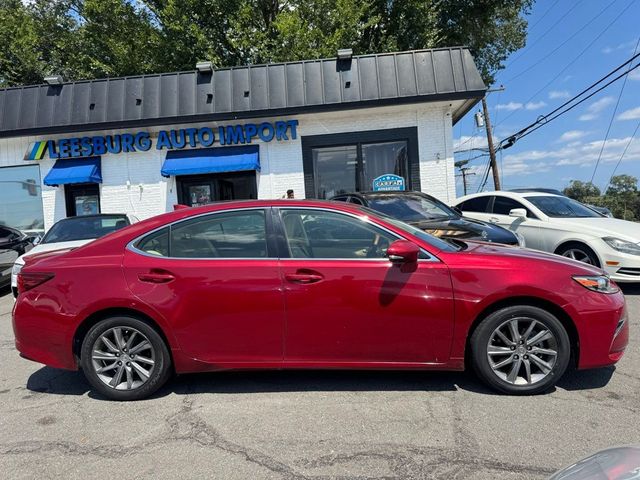 2016 Lexus ES Hybrid 300h