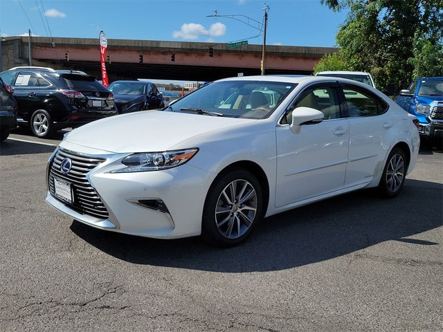 2016 Lexus ES Hybrid 300h