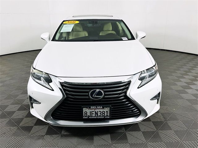 2016 Lexus ES Hybrid 300h