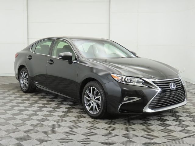 2016 Lexus ES Hybrid 300h