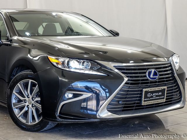 2016 Lexus ES Hybrid 300h