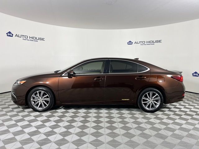 2016 Lexus ES Hybrid 300h