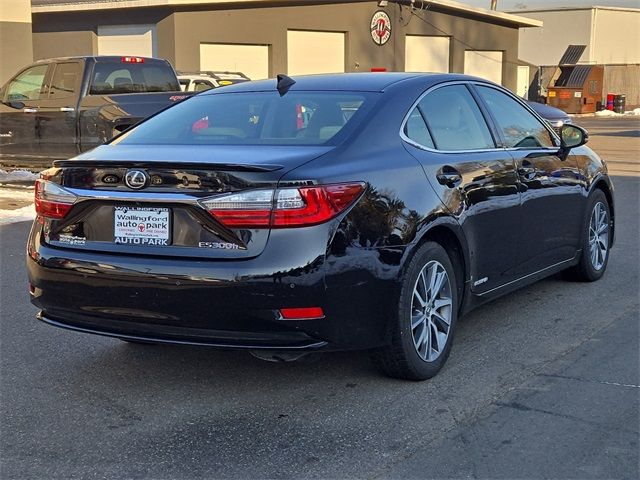 2016 Lexus ES Hybrid 300h